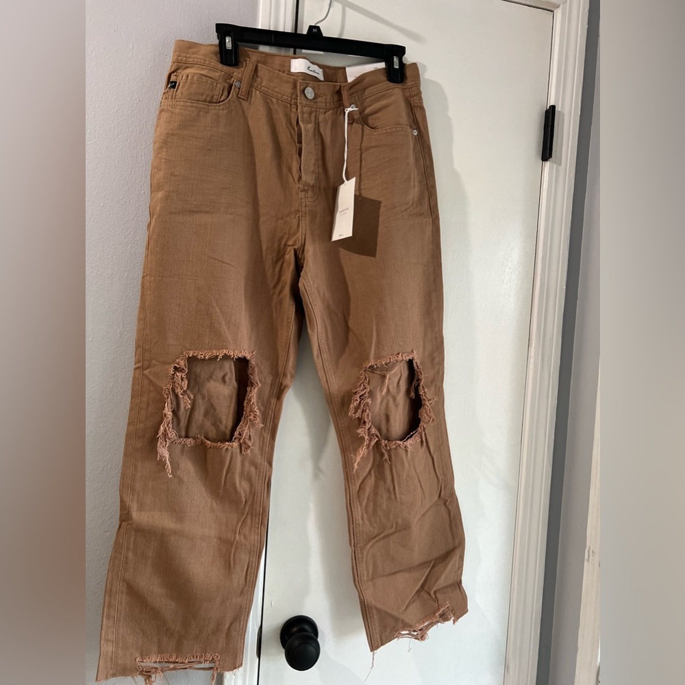 Kancan distressed khaki crops